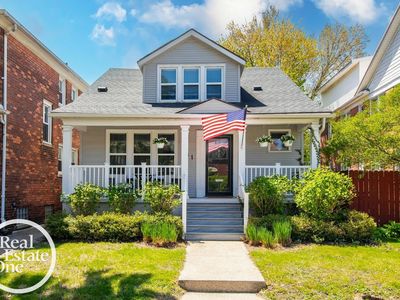 881 Nottingham Rd, Grosse Pointe Park, MI, 48230