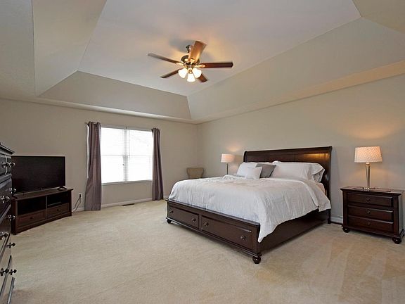 5th image of 2730 Zoellners Way