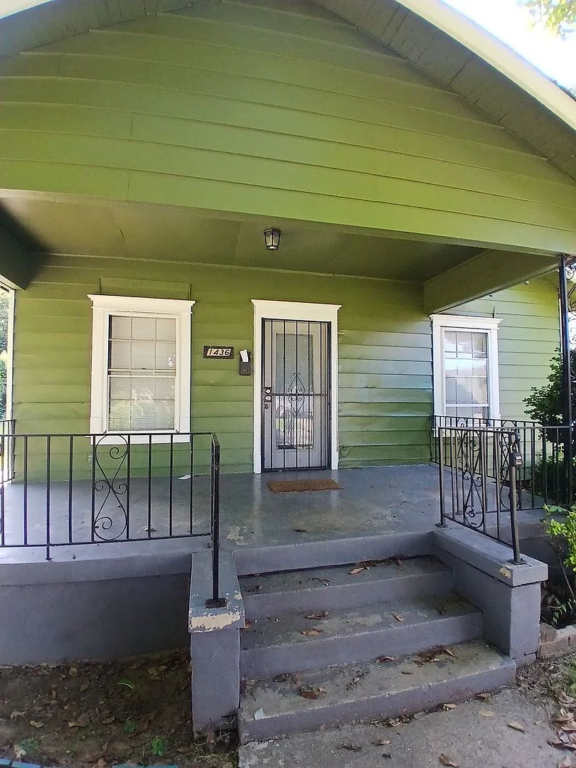 Building Photo - 1436 Maplewood St