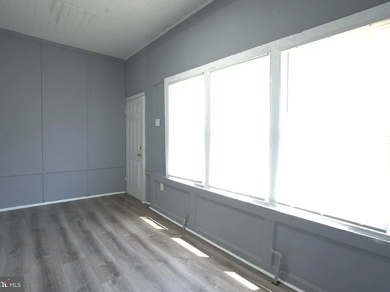 4836 N Franklin St — Photo 15