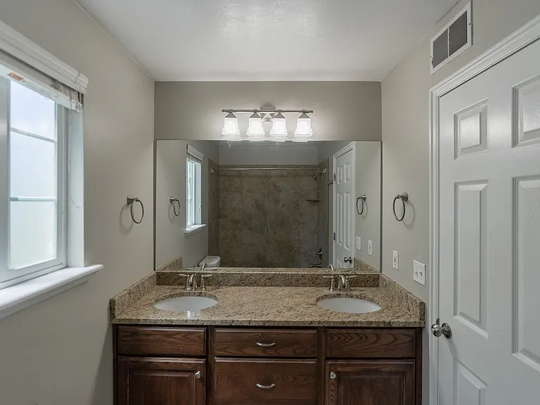 935 N University Ave #16 — Photo 21