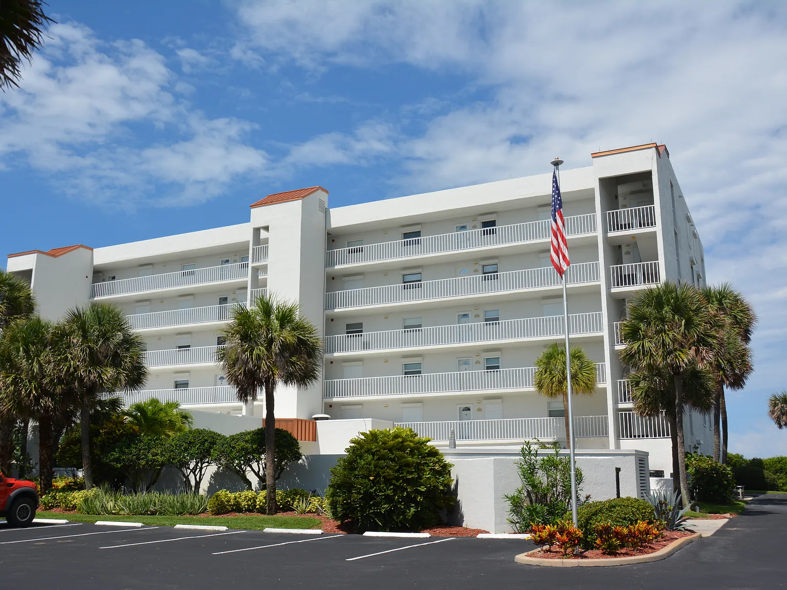 1555 N Highway A1A — Photo 2