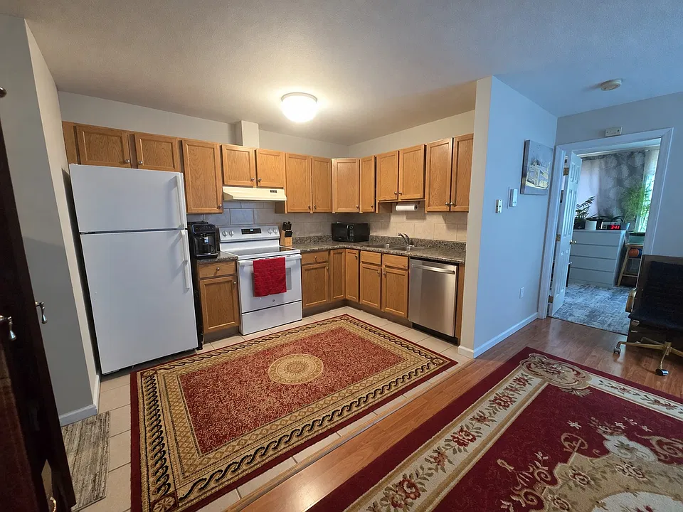1544 Bedford St #1