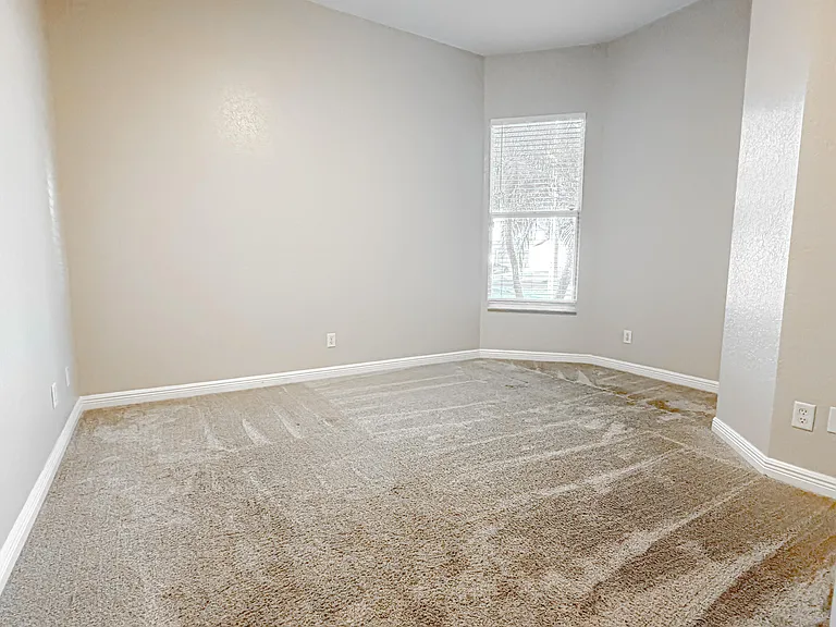 4002 SW Jarmer Rd — Photo 18