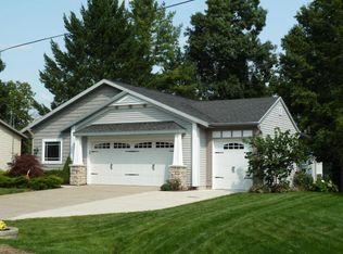 7452 Hallridge Dr NE, Belding, MI 48809