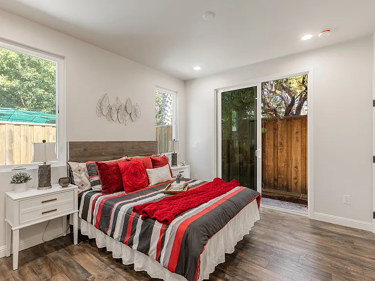 4991 Evans Ave — Photo 8