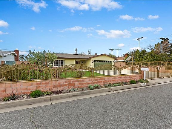 4th image of 13017 Los Cedros Ave