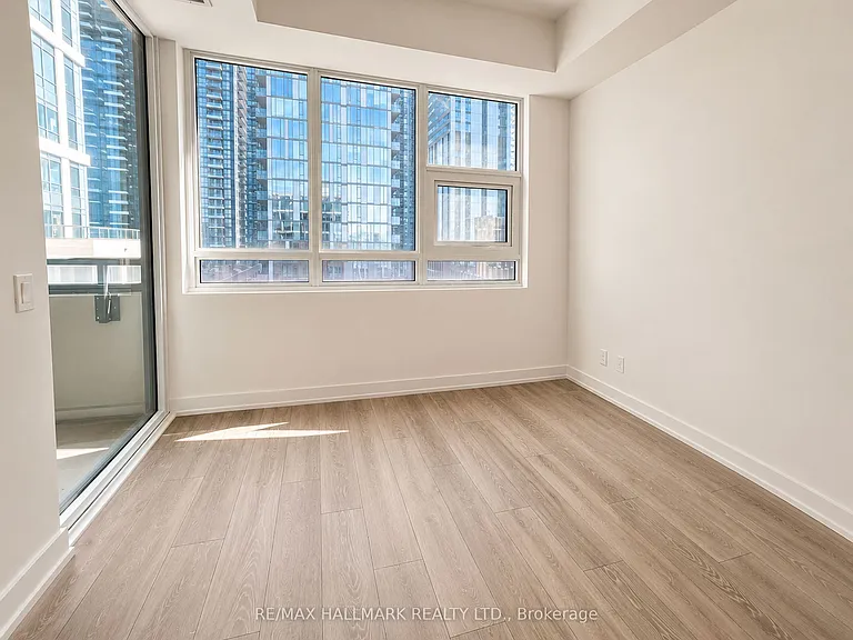 108 Peter St #1513 — Photo 12