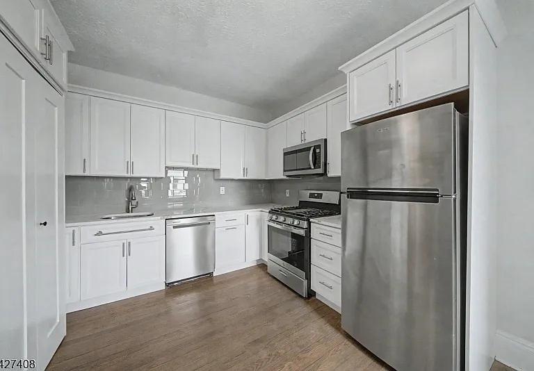 204 Church St #2B — Photo 1