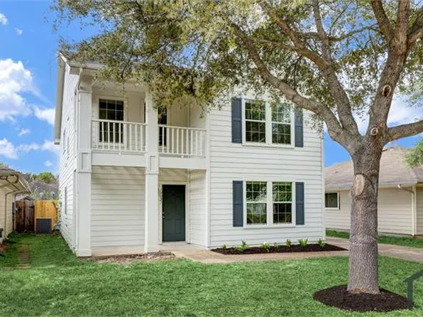 19827 Crested Hill Ln, Cypress, TX 77433