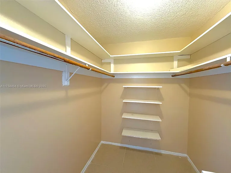 920 NE 199th St #4J — Photo 20