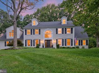 5 Irongate Ln, Medford, NJ 08055