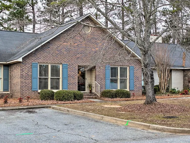 210 Woodhaven Ct — Photo 17