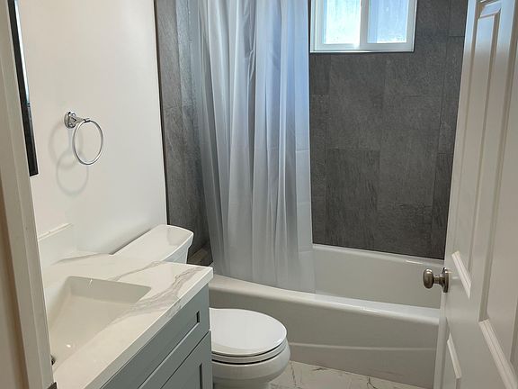 5th image of 914 Seabright Ave #C