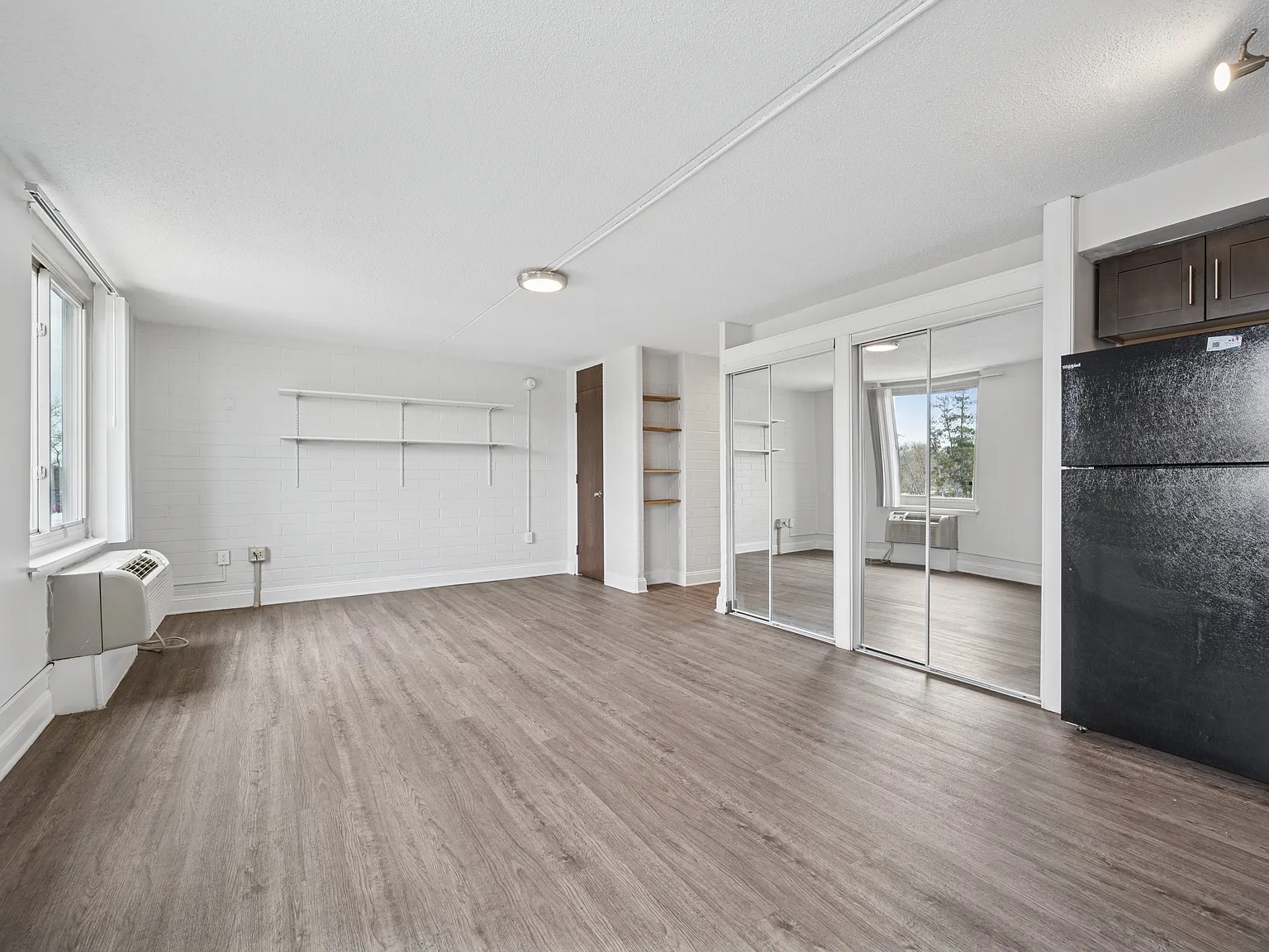 Academia Suites — Photo 3