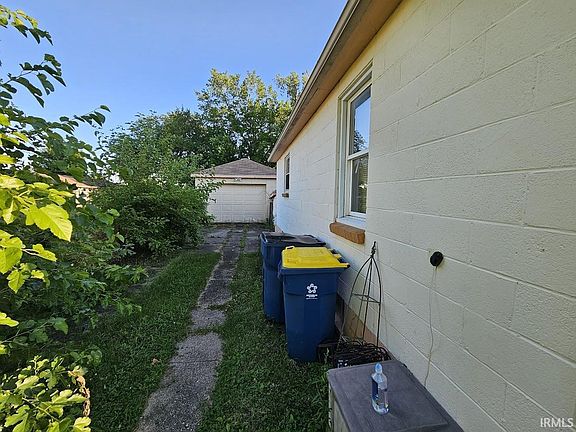 2nd image of 435 E 10th St