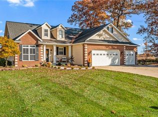 17152 N Stonecreek Dr, Effingham, IL 62401