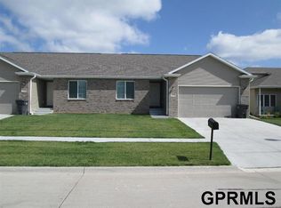 2542 W Timber Lake Dr, Lincoln, NE 68522