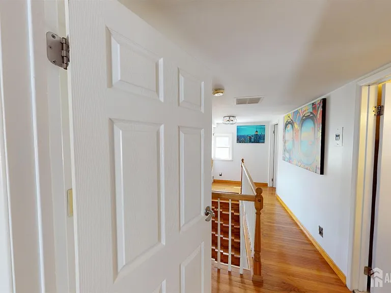 22 Wilson Ave — Photo 25
