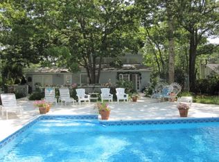 85 Wakeman Rd, Hampton Bays, NY 11946