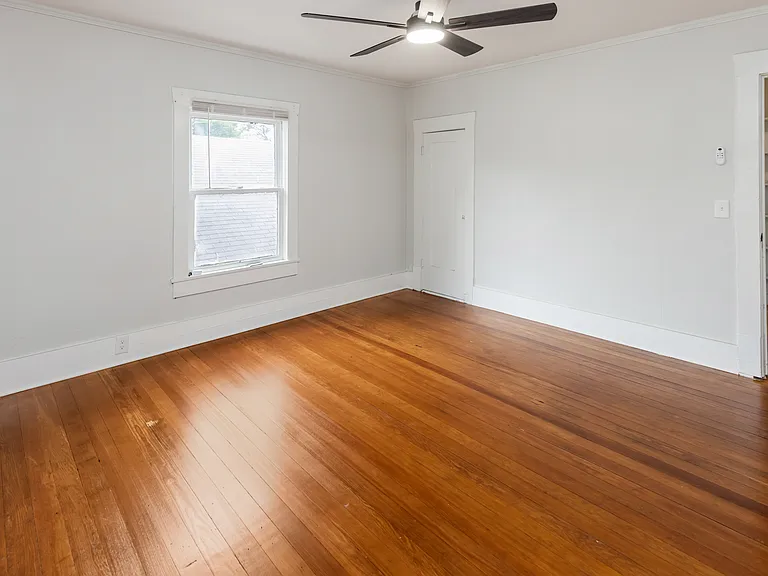 1025 W Walker St — Photo 19