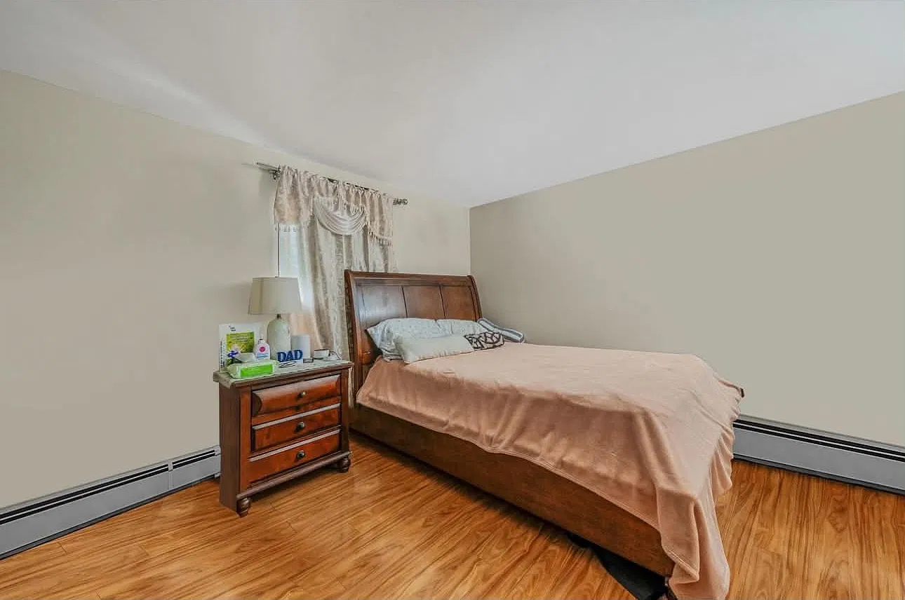 3 bed, $3,000 — Photo 3