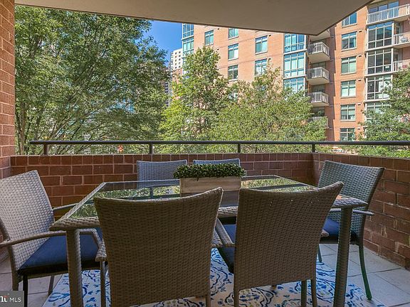5th image of 1001 N Randolph St APT 204