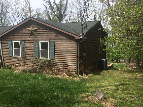 2nd image of 75 Aerie Ln
