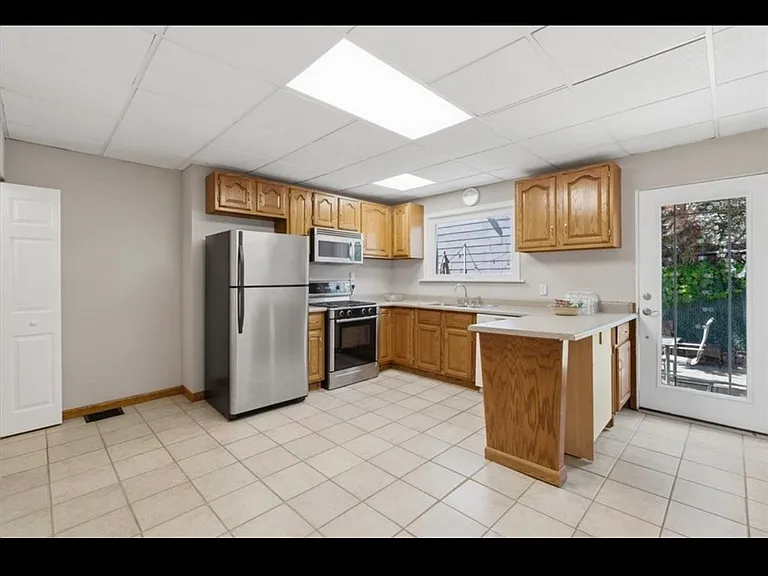 3914 Clement Way — Photo 7