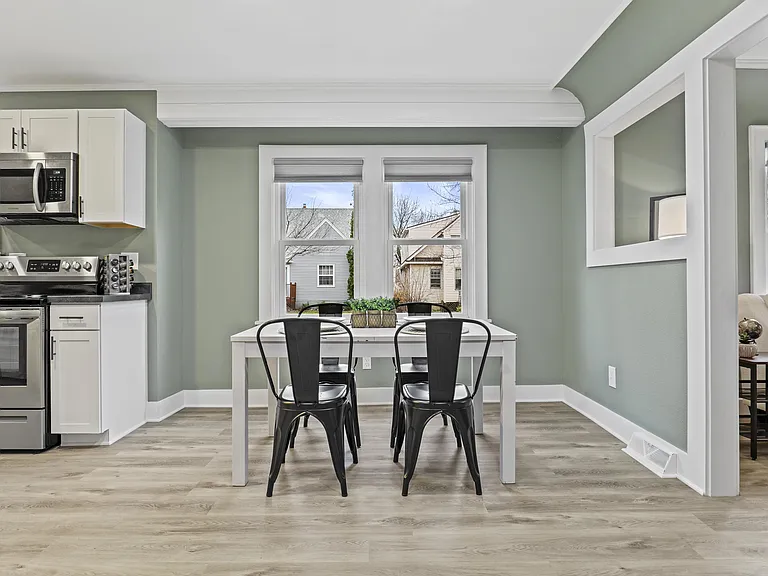 2529 Commercial Ave #1 — Photo 11