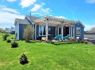83 South St, Lockeport, NS B0T 1L0