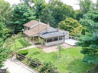 650 Sycamore Dr, Columbia, PA 17512