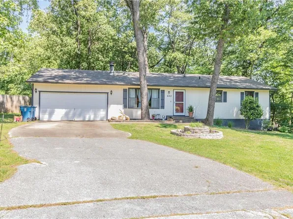 602 NW J St, Bentonville, AR 72712