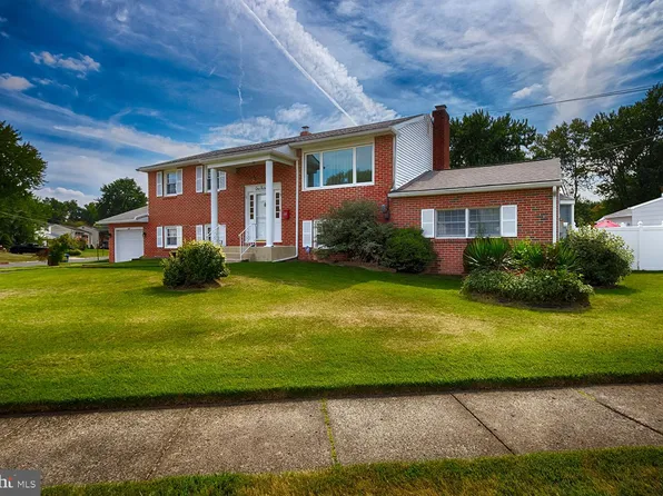 113 Beechwood Dr, Mount Laurel, NJ 08054