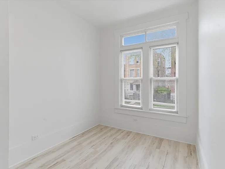 2606 W Haddon Ave #2R — Photo 7