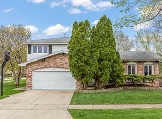 6801 Saratoga Ave, Downers Grove, IL 60516