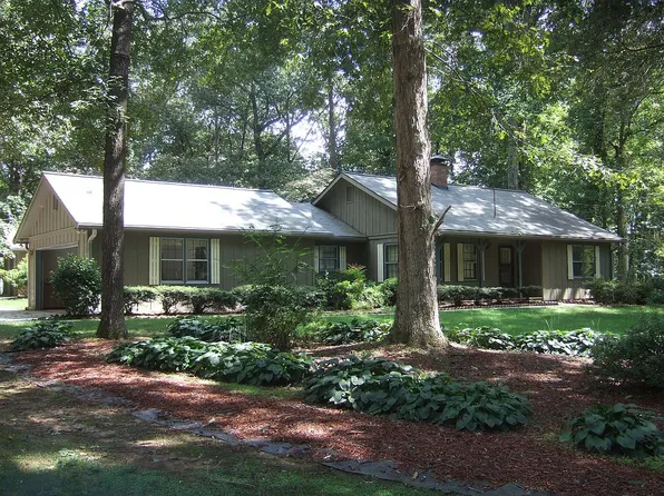 4334 Doublegate Dr, Douglasville, GA 30135