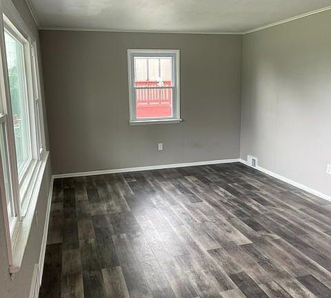 5th image of 605 Camilla St