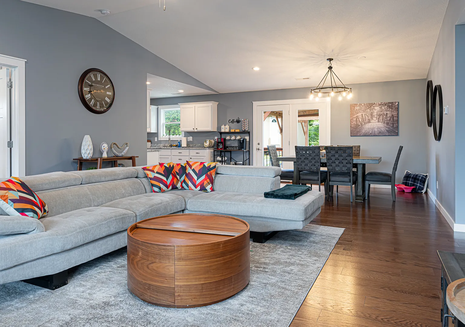 3 bed, 1380 sqft, $3,000 — Photo 3