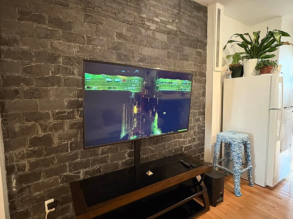 1st image of 173 N 8th St #2R