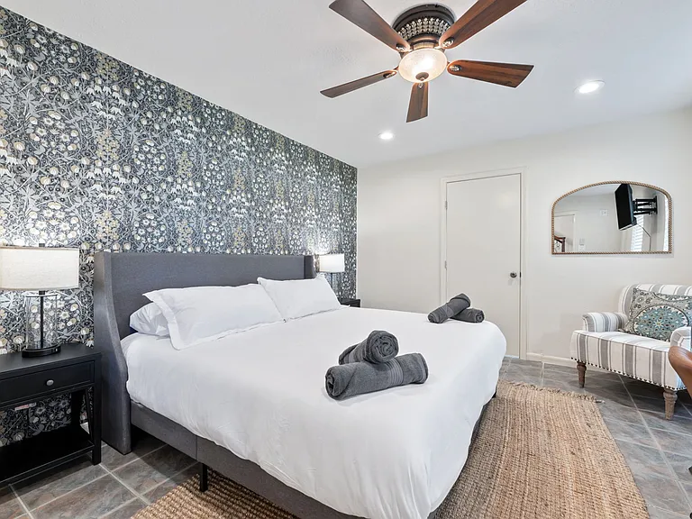 9123 Kerr Dr — Photo 2