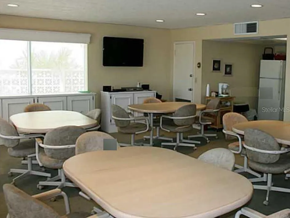 1 bed, 1.0 bath, 678 sqft, $4,500 — Photo 2