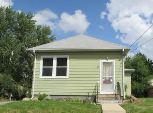 17 S Melrose Ave, Elgin, IL 60123