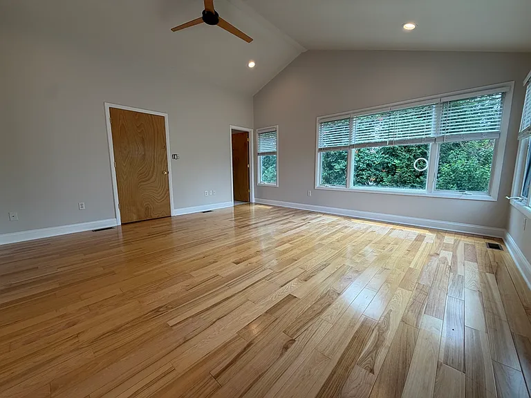 126 Median Dr — Photo 14
