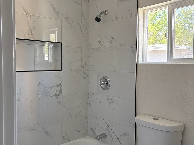 1211 W Jackman St #101 — Photo 3