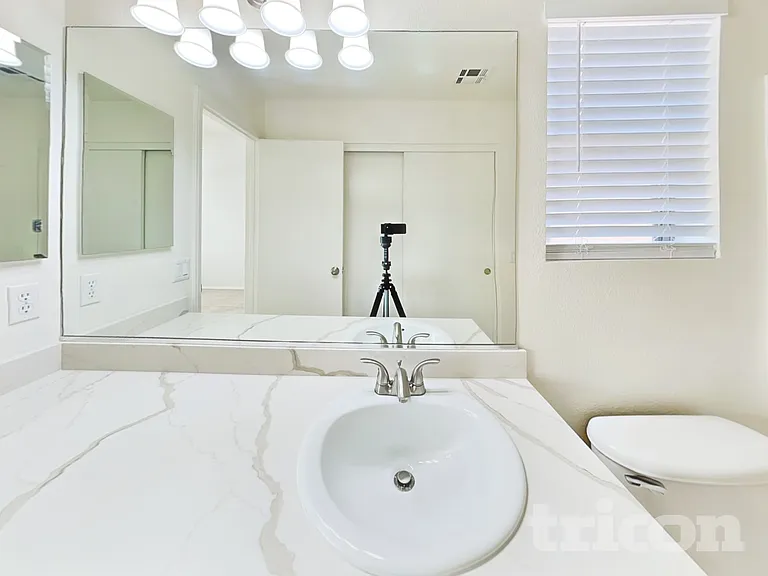 7833 Flagler St — Photo 7