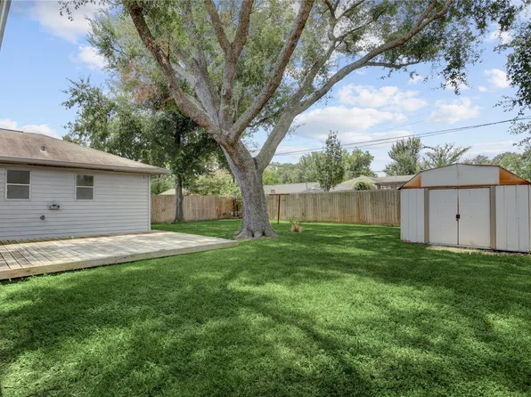 5843 Shurmard Dr, Houston, TX 77092