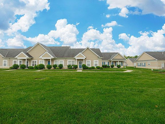 3rd image of 381 Piney Creek Dr #31