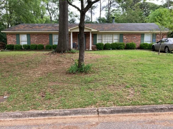 307 Davors Dr, Montgomery, AL 36109