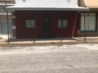 114 E State St, Camp Point, IL 62320